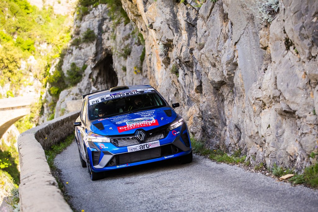 Jacob Madsen og Line Nedergaard skulle holde tungen lige i munden
(Foto: Bastian Roux Photographie)